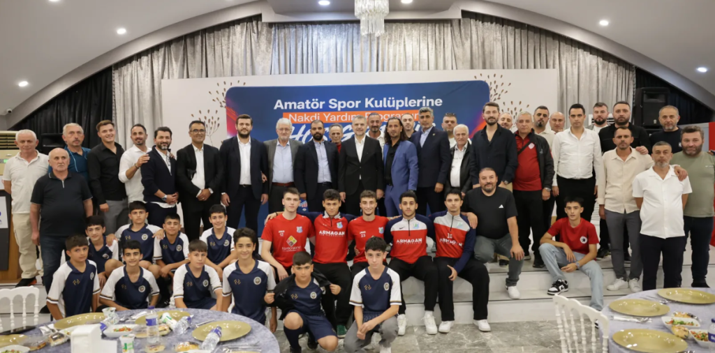 Bayrampaşa Belediyesi’nden Her Kulübe 211 Bin 111 TL Nakdi Destek
