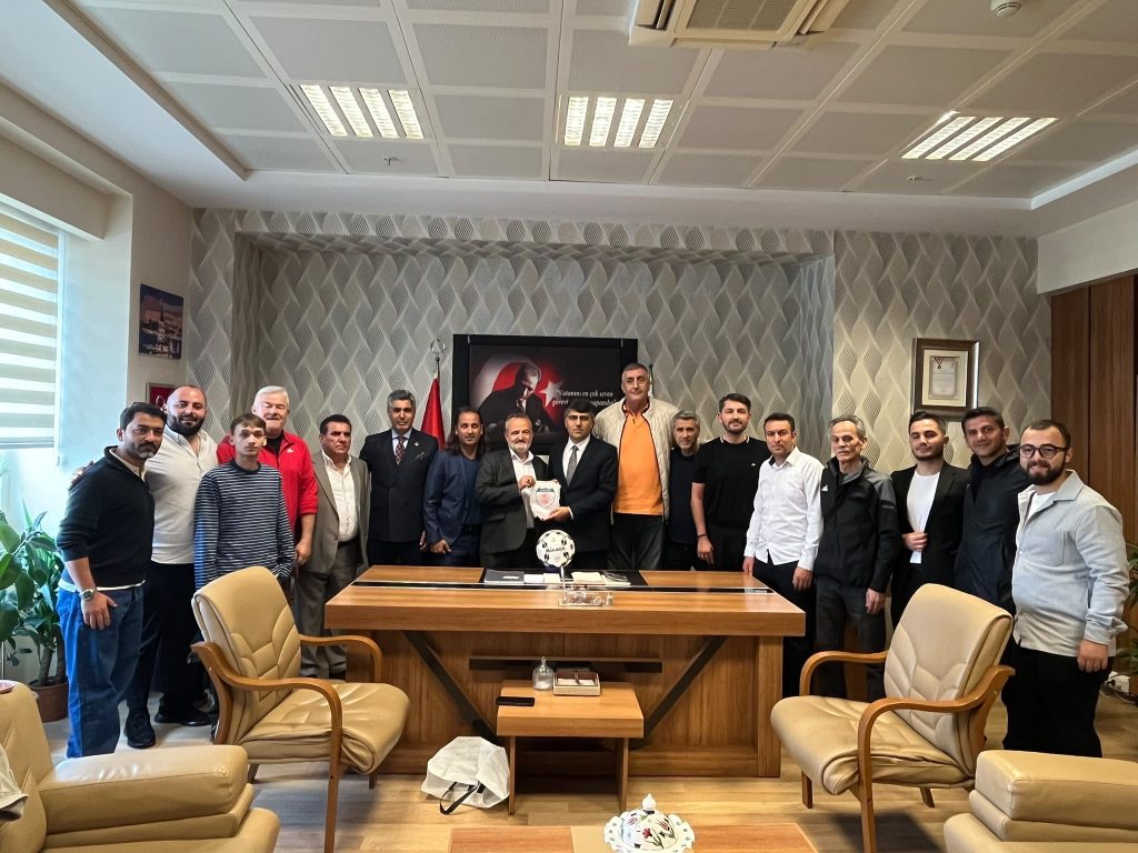 Bayrampaşa Amatör Spor Kulüplerinden Milli Eğitim’e Ziyaret: Gündem Gençler ve Spor