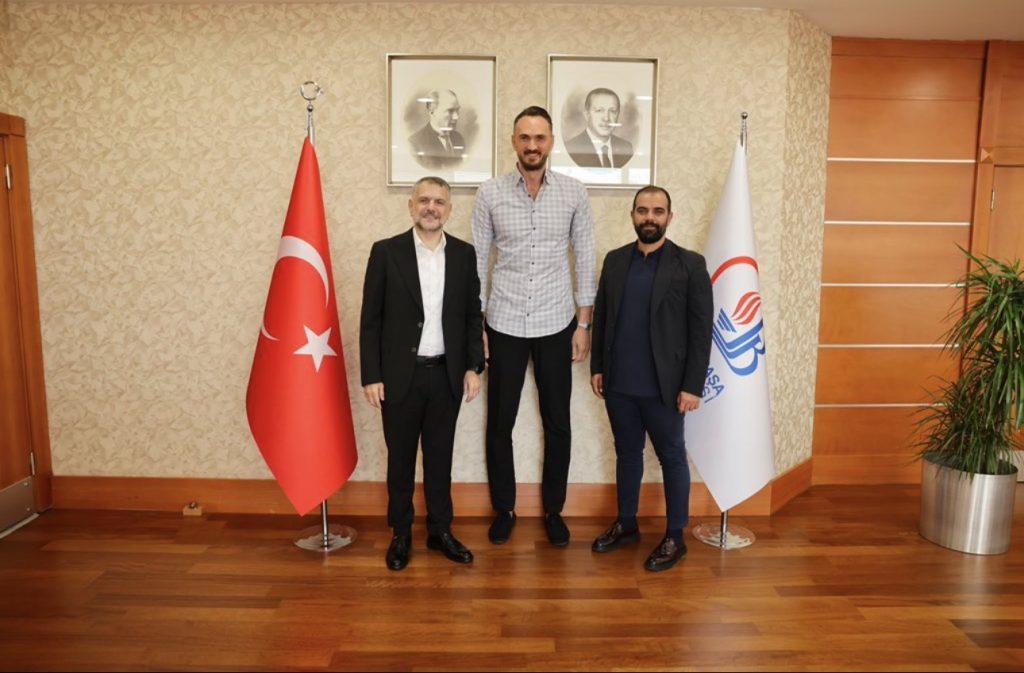 İbrahim Akın, Bayrampaşa’nın Yetiştirdiği NBA Yıldızı Semih Erden’i Ağırladı